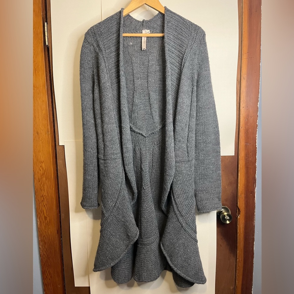 Yasmin Naqvi Women’s Size M Long Gray Wool Blend Knit Open Front Cardigan